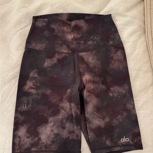 ALO Yoga Women's Cloudy Bike Shorts